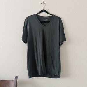 Everlane Men's Cotton V Neck Deep Olive